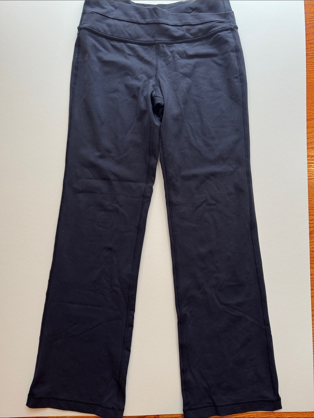 Lululemon Black Groove Flare Yoga Pants - Size 8 (30" Inseam)